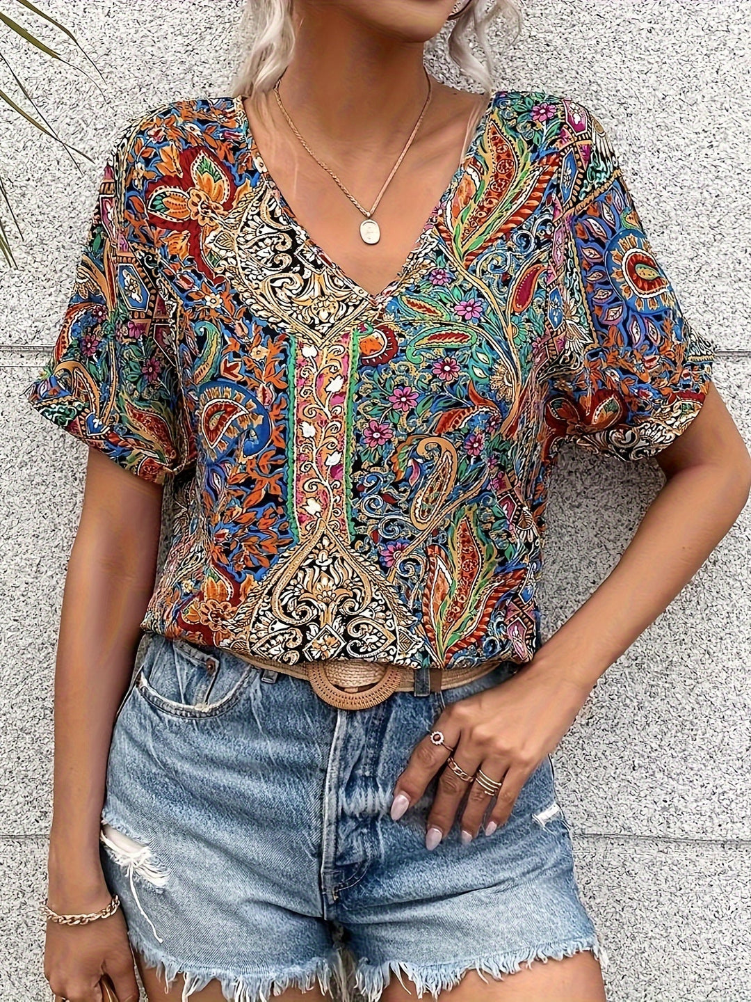 SARA - V-NECK BLOUSE