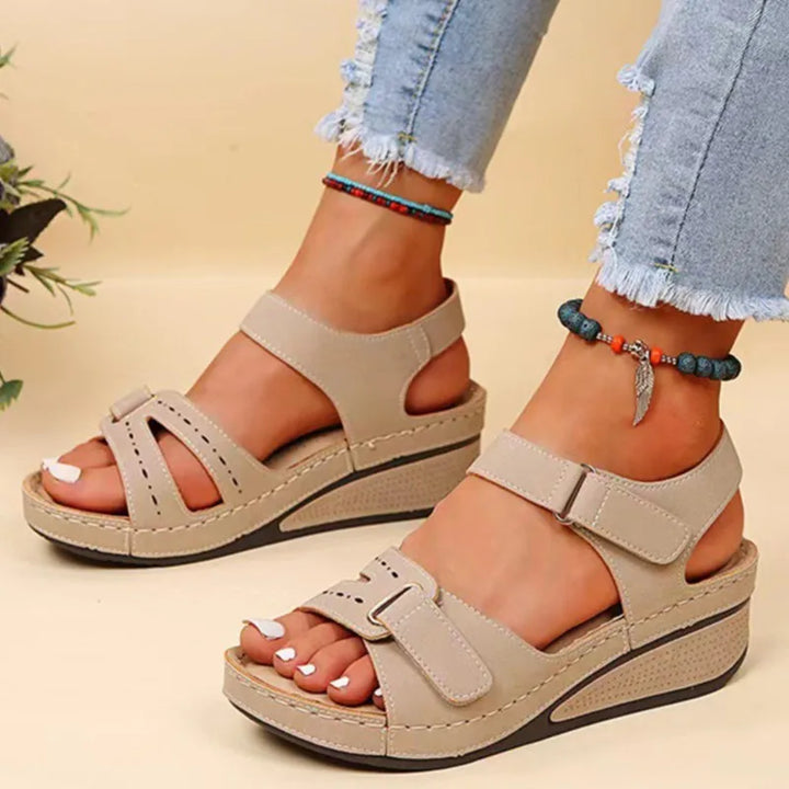 Loes - Open Toe Orthopedic Sandals