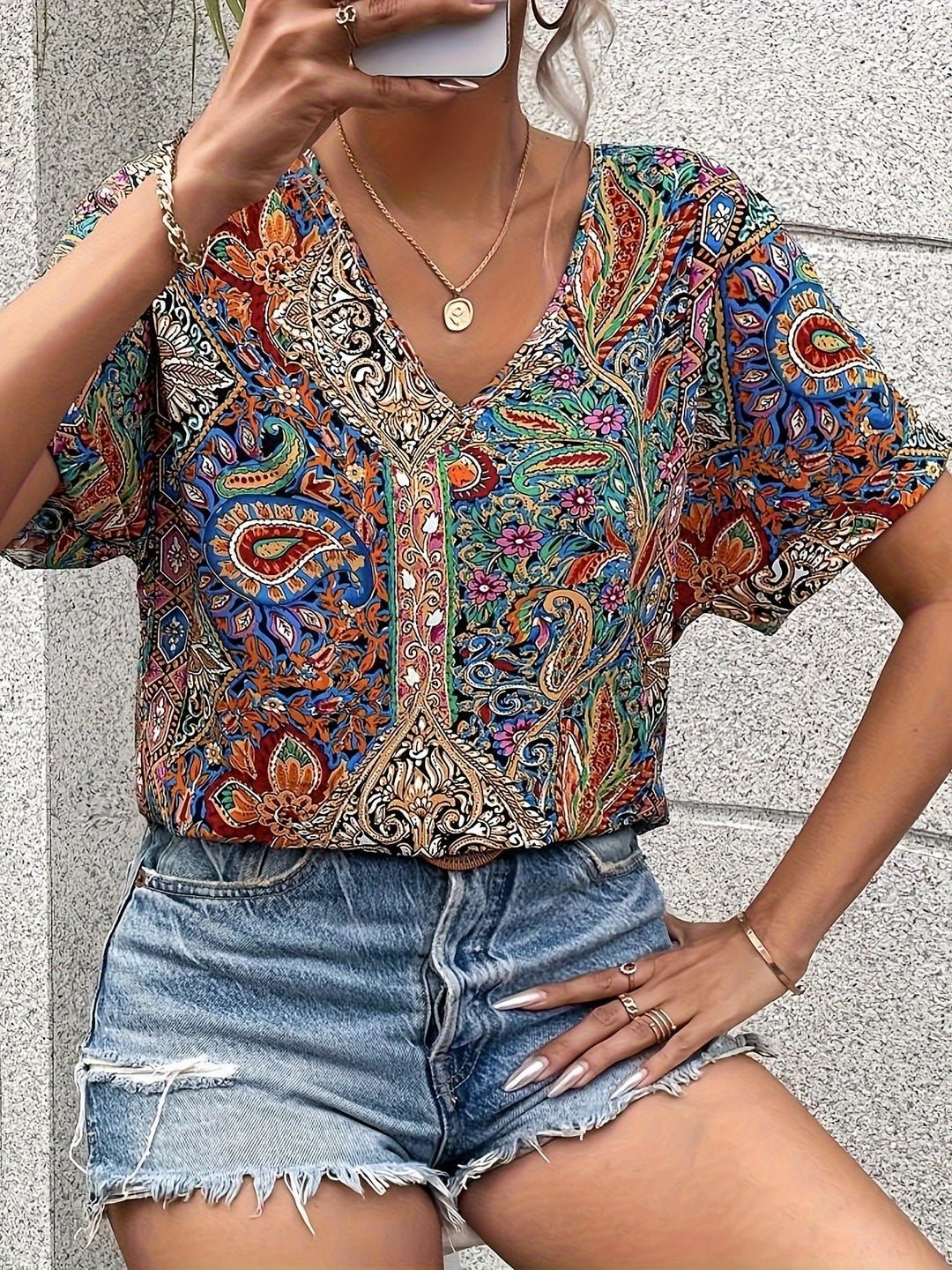 SARA - V-NECK BLOUSE